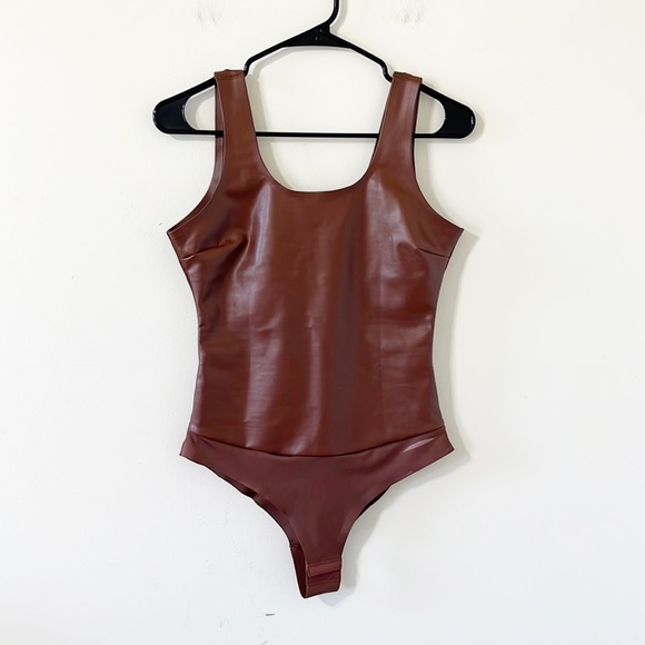 Pinsy Vegan Leather Scoop Tank Shapewear Bodysuit Seasonal Brown NWT Size Medium - Picture 3 of 14
